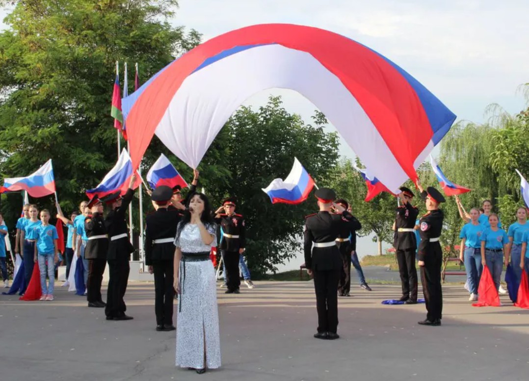 Станица ленинградская новости. Рамка в цветах российского флага.