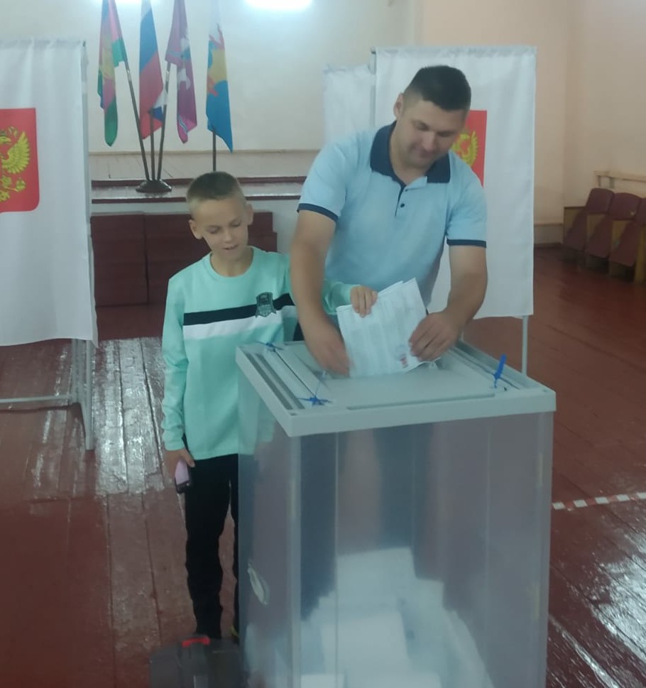 Второй день голосования проходит активно